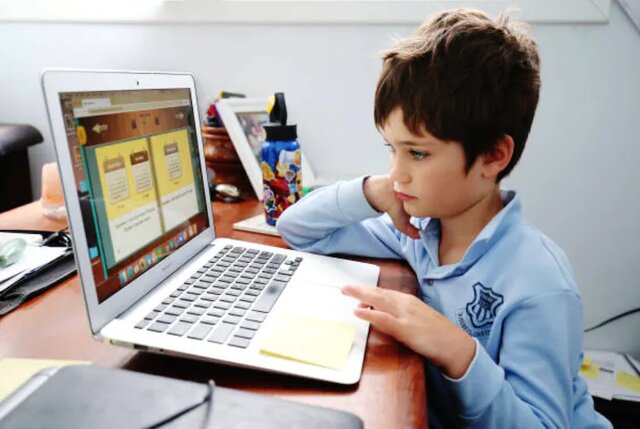 کلاس‌های ‌طولانی آنلاین کودکان را خسته می‌کند